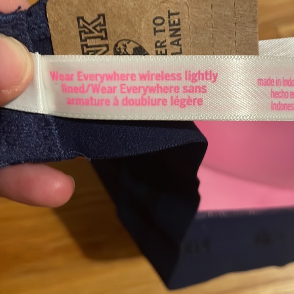 Victoria Secret Pink 36DD navy blue wireless bra - Picture 5 of 5